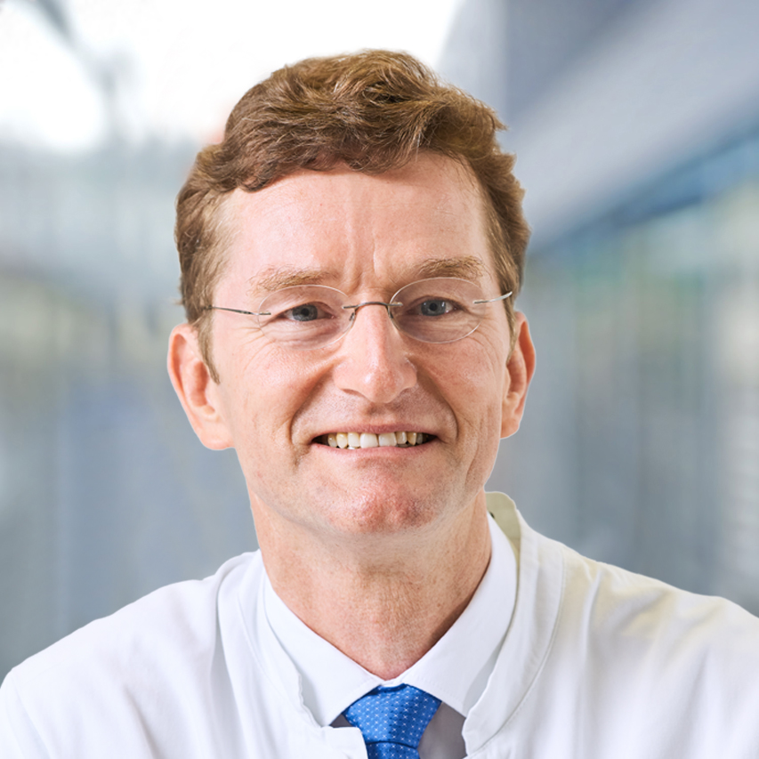 Porträtaufnahme von Dr. Tilman Gerlach, Chefarzt