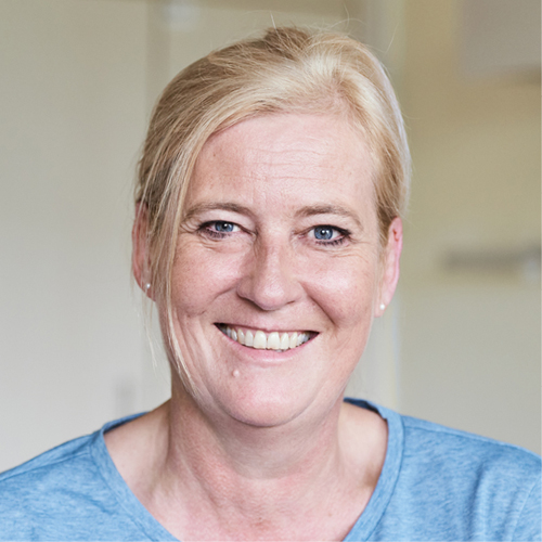 Porträtaufnahme einer Patientin der Augustinum Klinik 