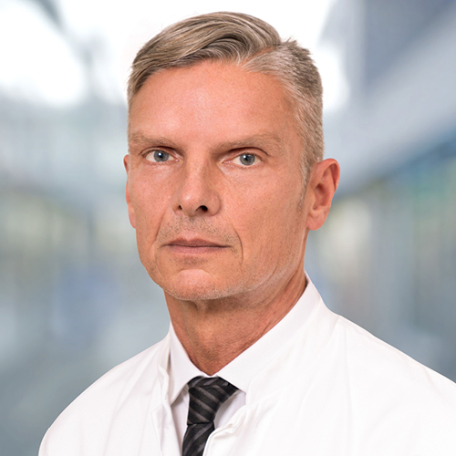 Porträtaufnahme von Dr. Peter Holzapfel, Oberarzt