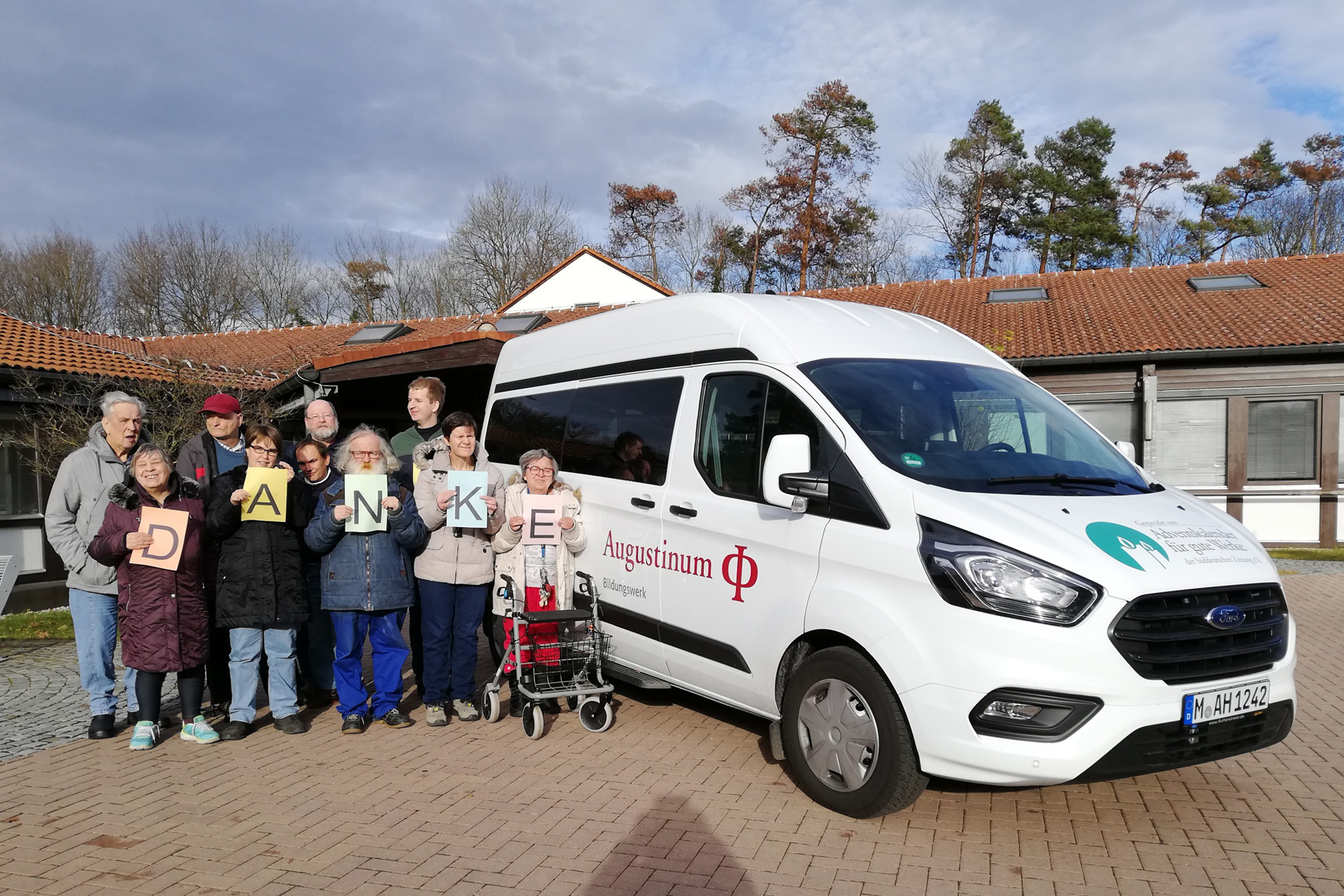 Spender der SZ-Adventskalender für einen Bus für das Augustinum Bildungswerk