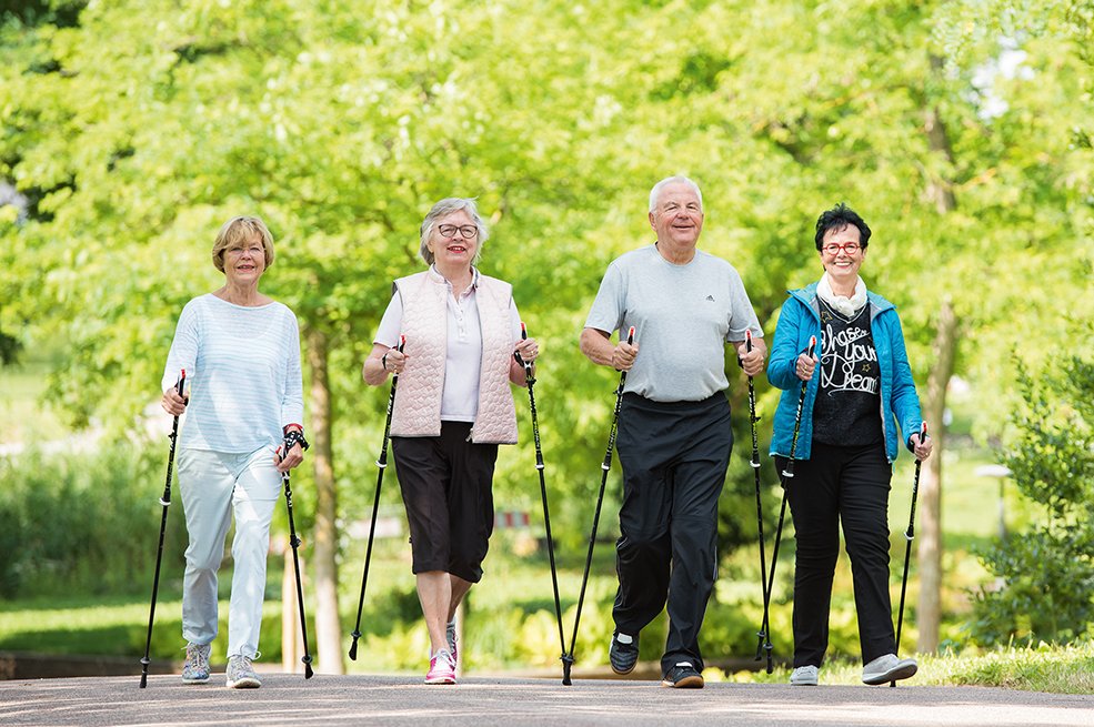 Nordic Walking Gruppe auf dem Stuttgarter Killesberg