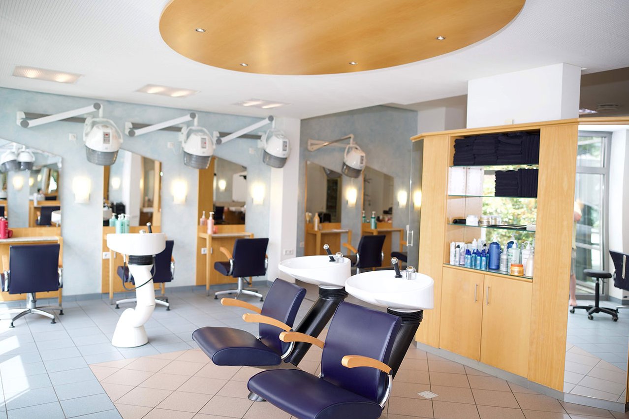 Innenaufnahme des Friseursalons Stick