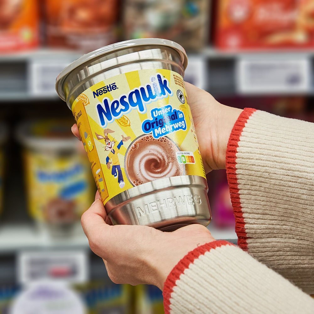 Nesquick vor einem Regal im Laden
