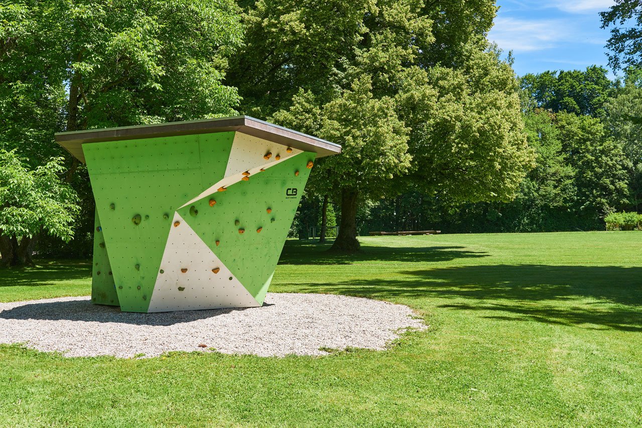 Klettermöglichkeiten im Gartenbereich des Landschulheim Elkofen 