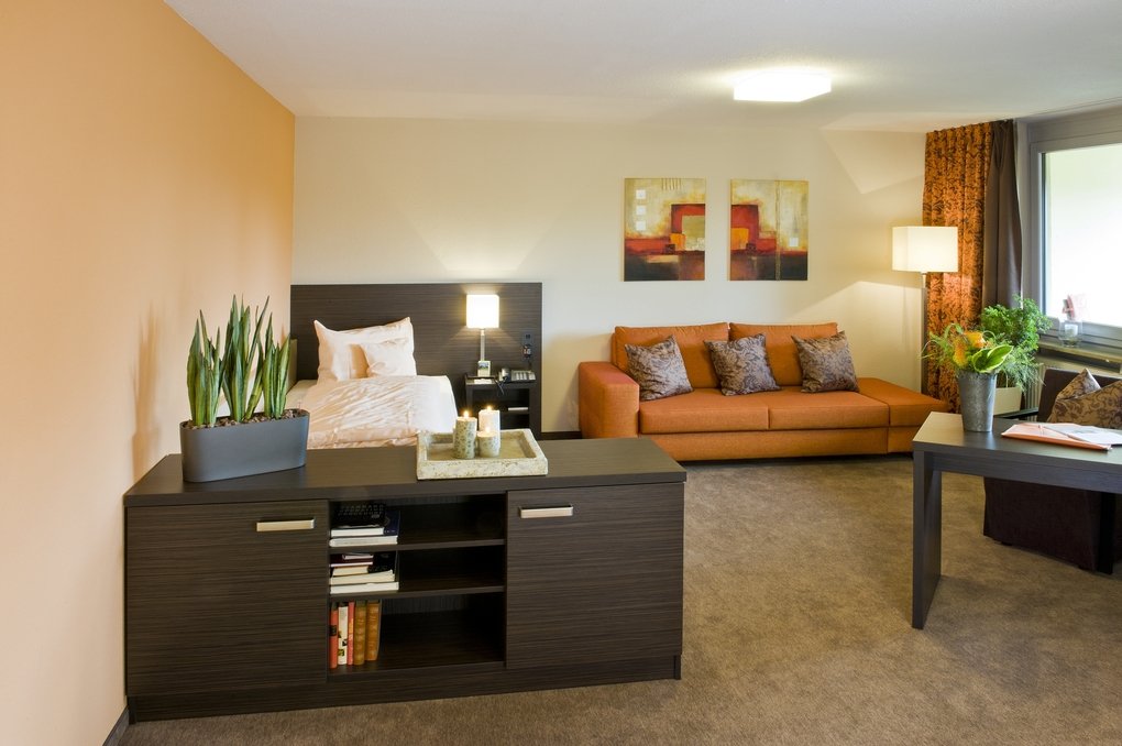 Auch die 1-Zimmer-Appartements im Augustinum Roth lassen ein ganz individuelles Einrichten zu.
