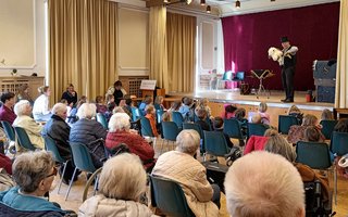 Zauberhafte Magie im Augustinum