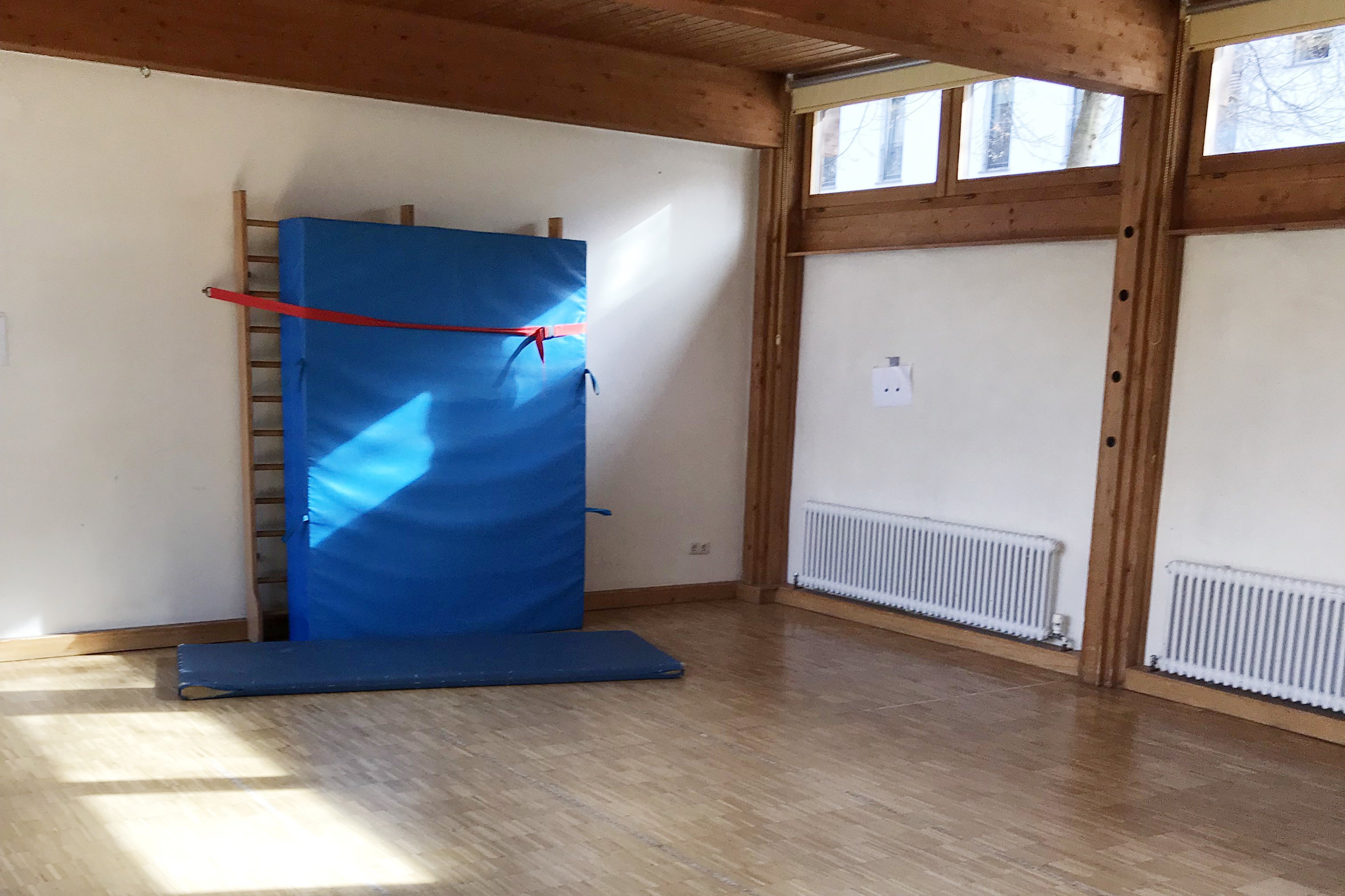 Sportmatten in einem Raum im Kindergarten Christuskirche