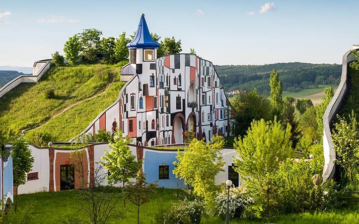 Gebäude von Hundertwasser