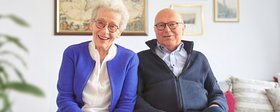 Porträtaufnahme eines glücklichen Seniorenpaars