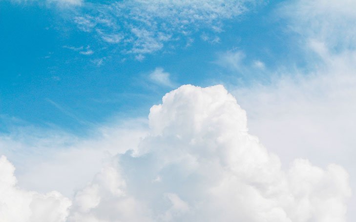 Himmel mit Wolke