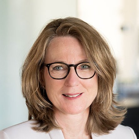 Carolin Hillesheim, Direktorin