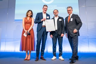 Europäischer Kunstpreis euward8 gewinnt den Deutschen Kulturförderpreis 