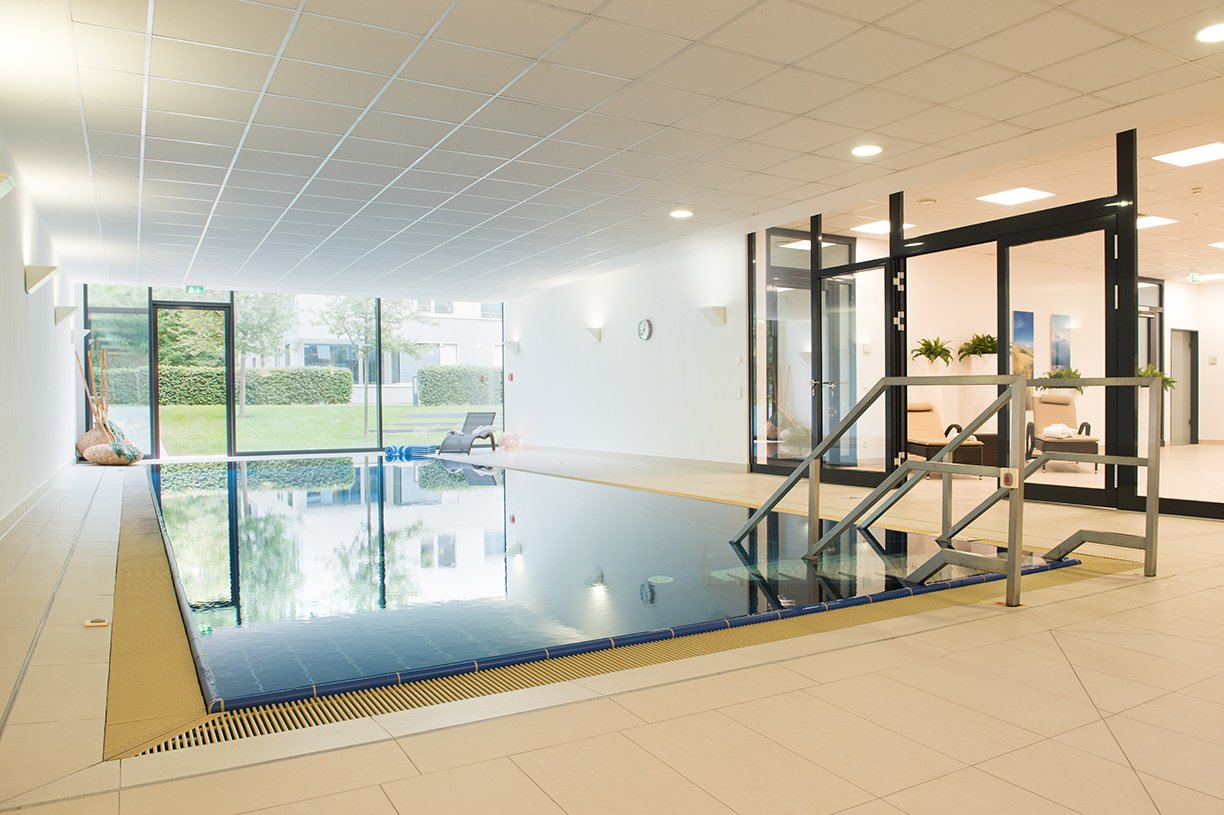 Sport treiben oder einfach nur Entspannen: Im Wellnessbereich mit Sauna und Schwimmbad haben Sie die Auswahl.