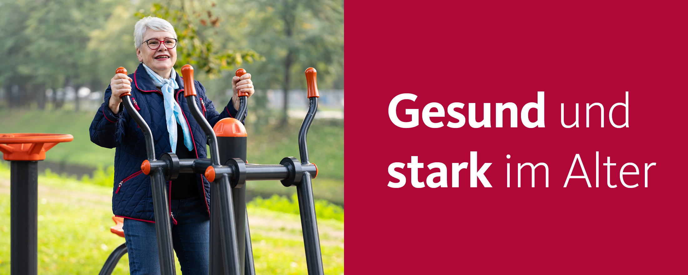 Seniorin an Fitnessgerät